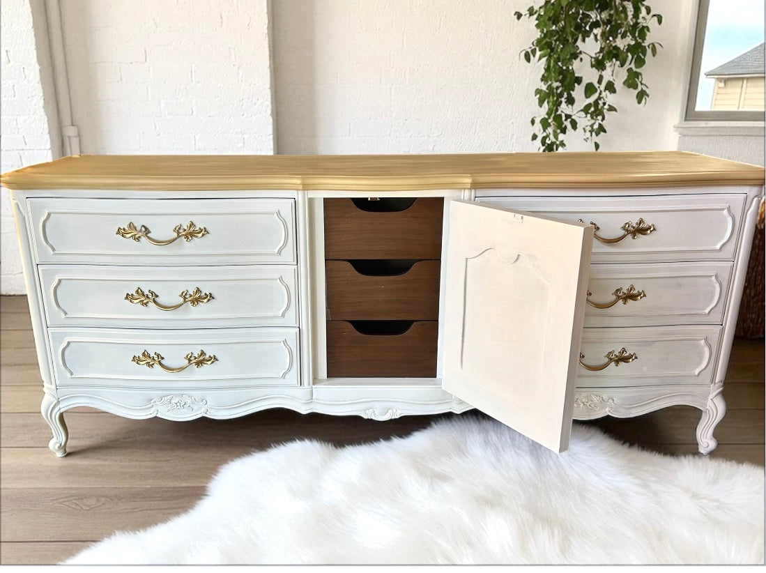 Thomasville refinished 9-drawer dresser