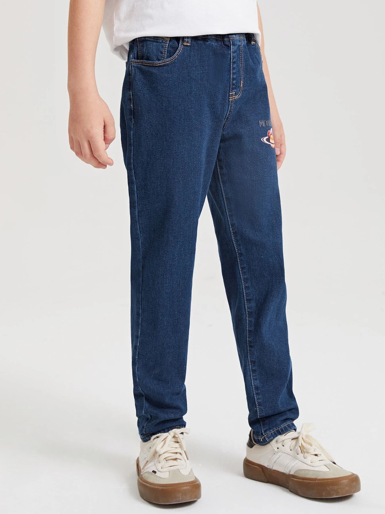 Boys Letter & Figure Graphic Elastic Waist Tapered Jeans