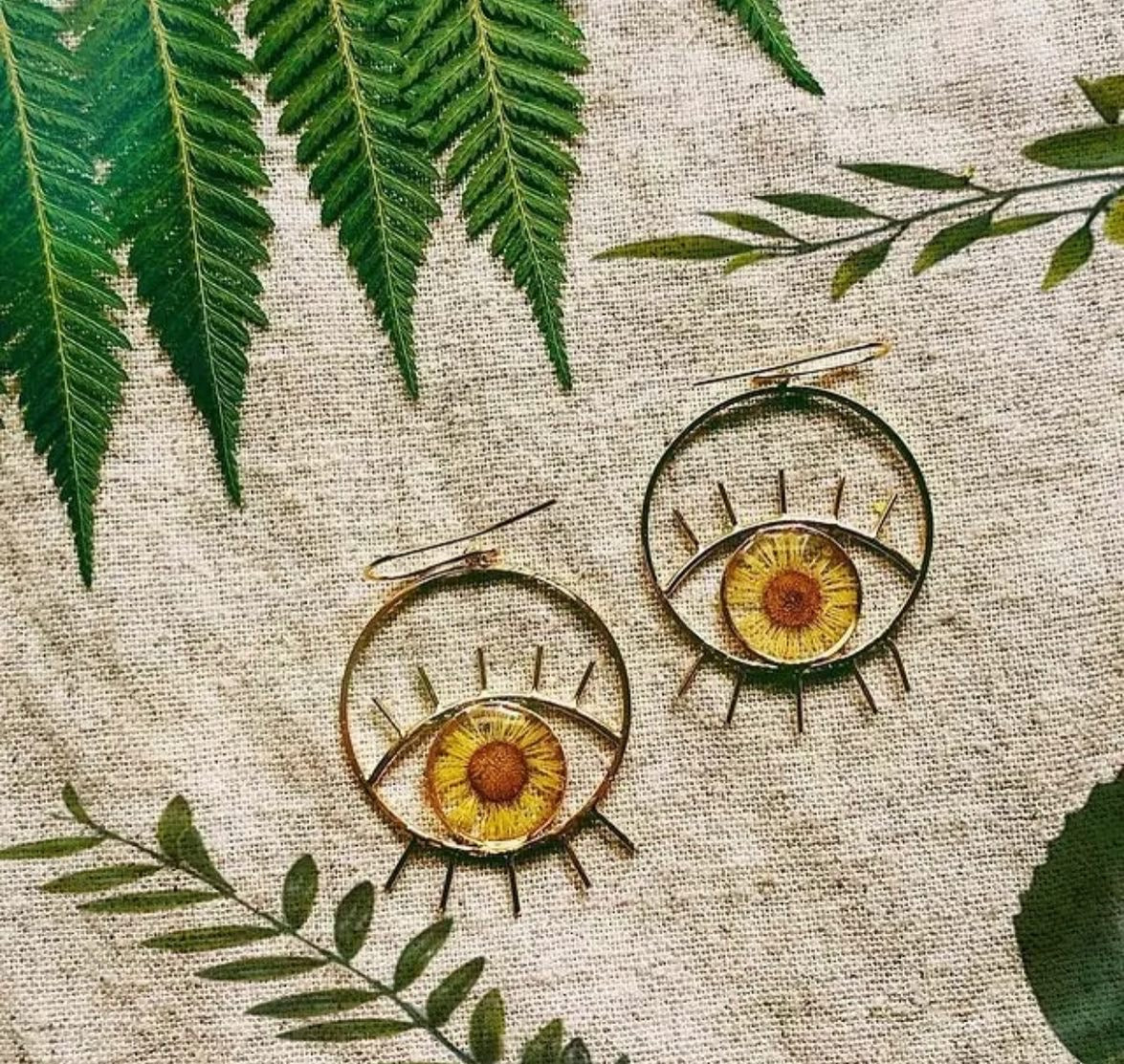 “Eye of The Daisy” Dangles