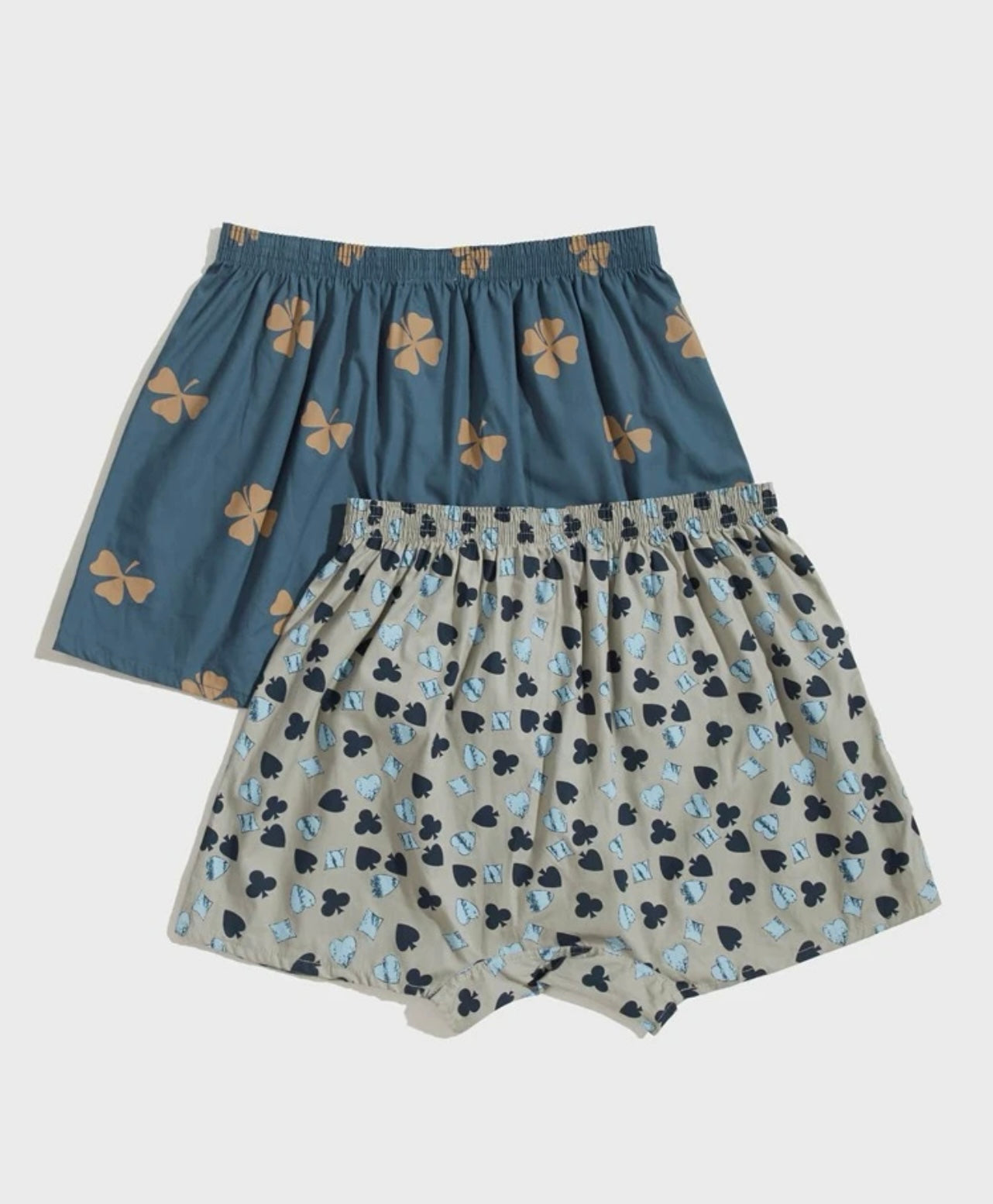Men 2pcs random clover & playing card print pajama shorts