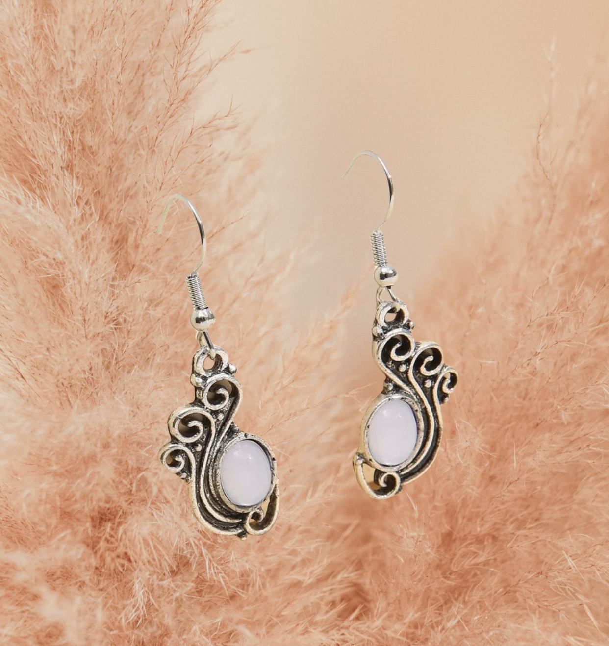 Structured drop earrings