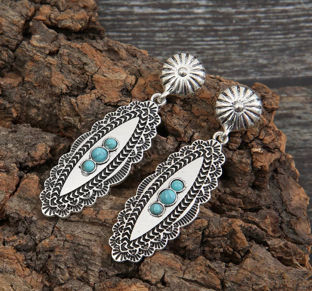 Carved metal turquoise decor drop earrings