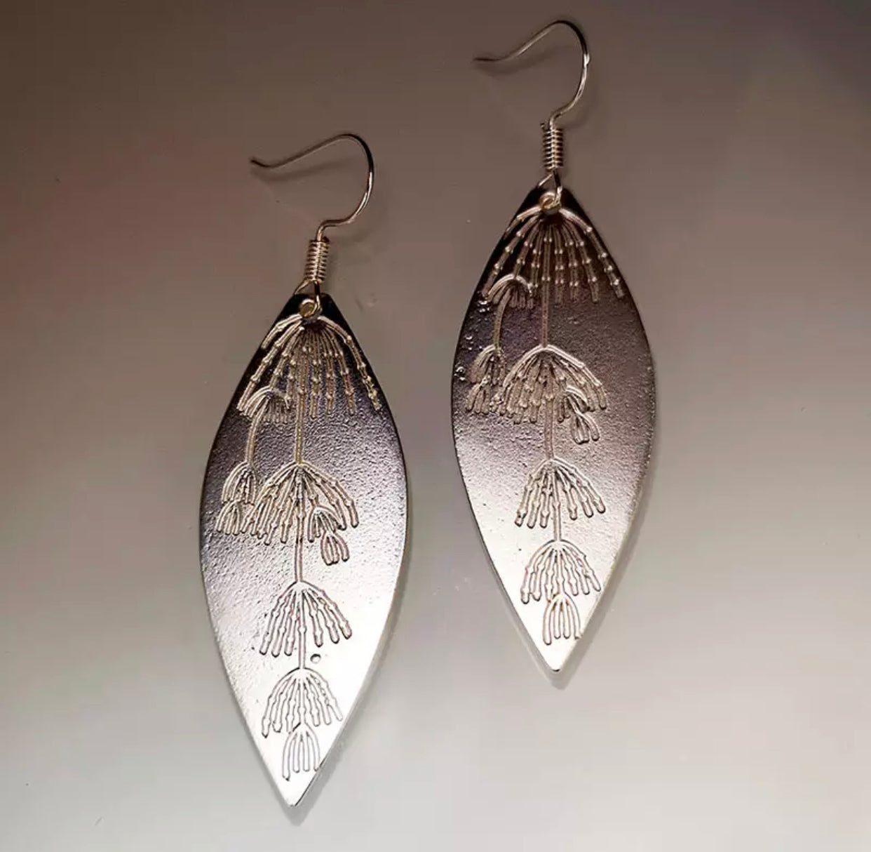 Creative Plant Leaf Drop Earrings Silver Color Embossed Floral Willow Leaves Handmade Metal Women Statement Earrings