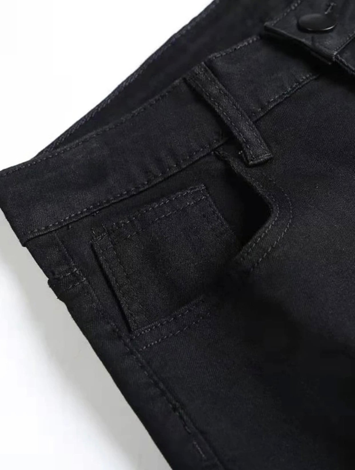 Men’s solid straight leg denim shorts