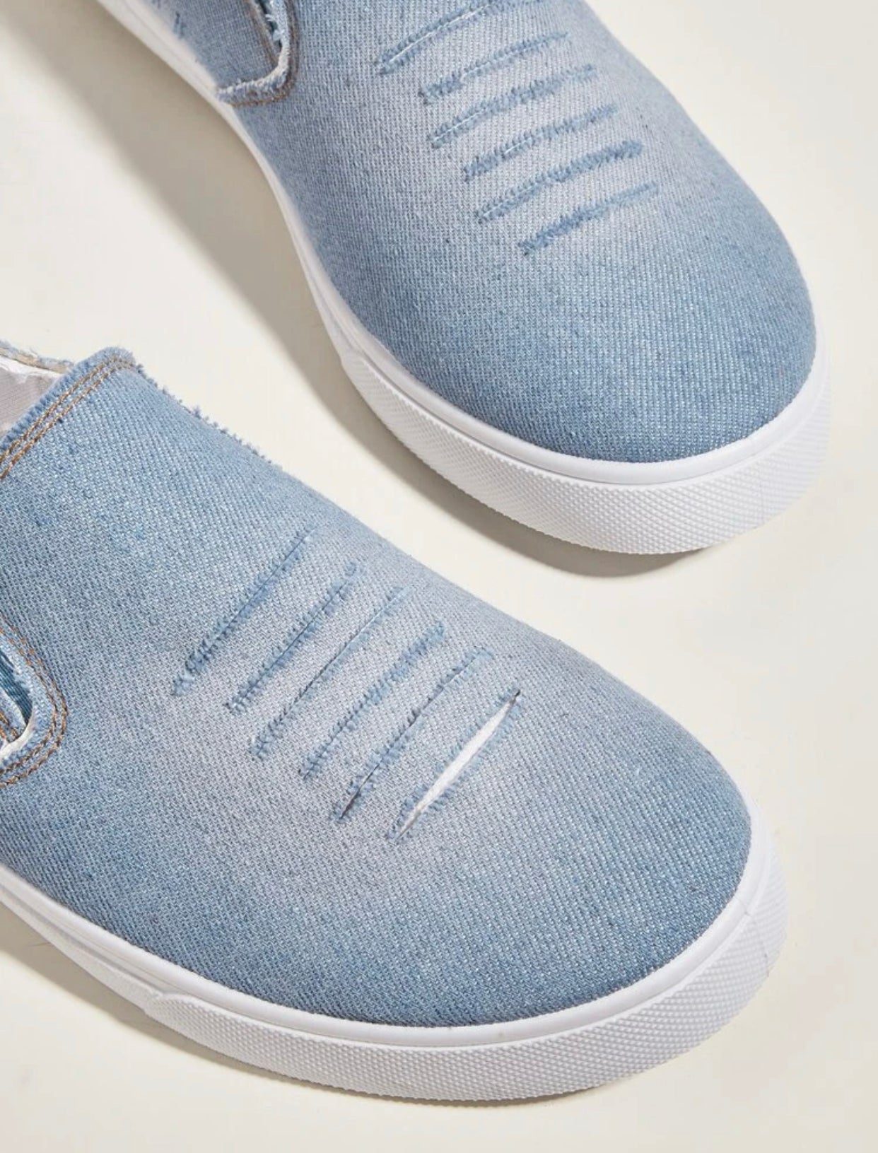 Men’s canvas ripped slip on sneakers