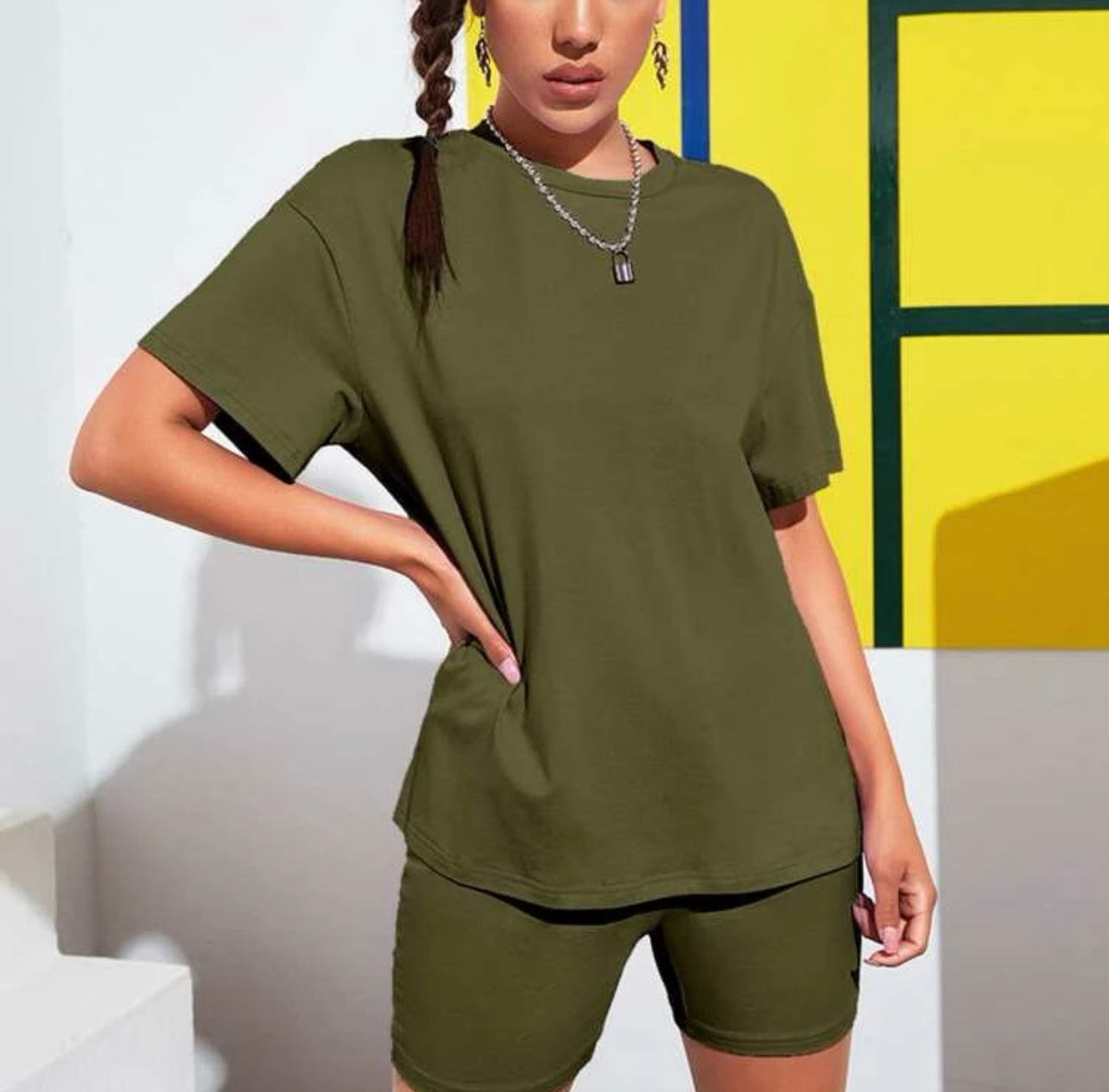 Drop shoulder tee and skinny shorts set without bag