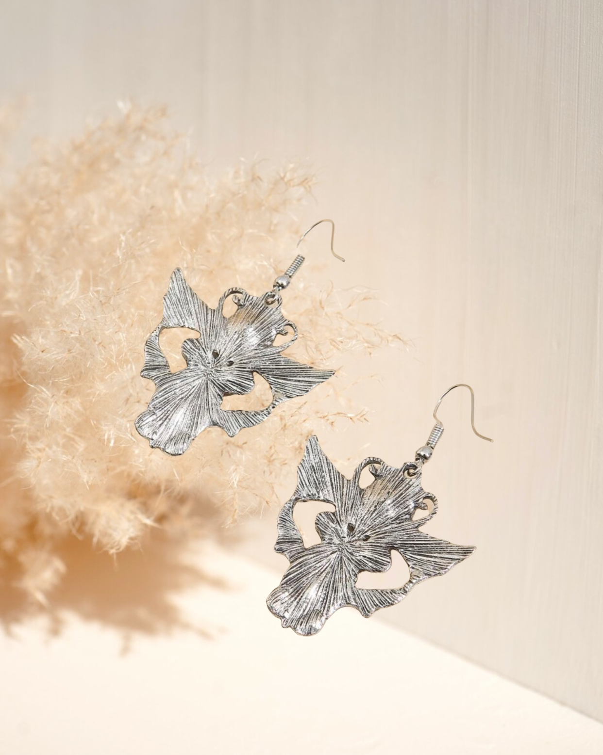 Gemstone decor vintage drop earrings