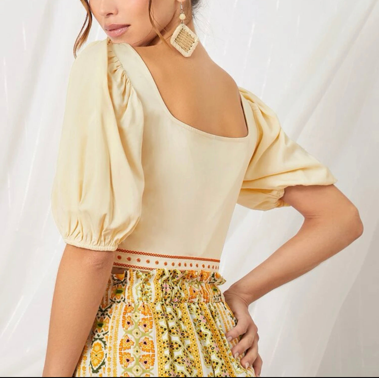 Floral embroidered puff sleeve crop blouse