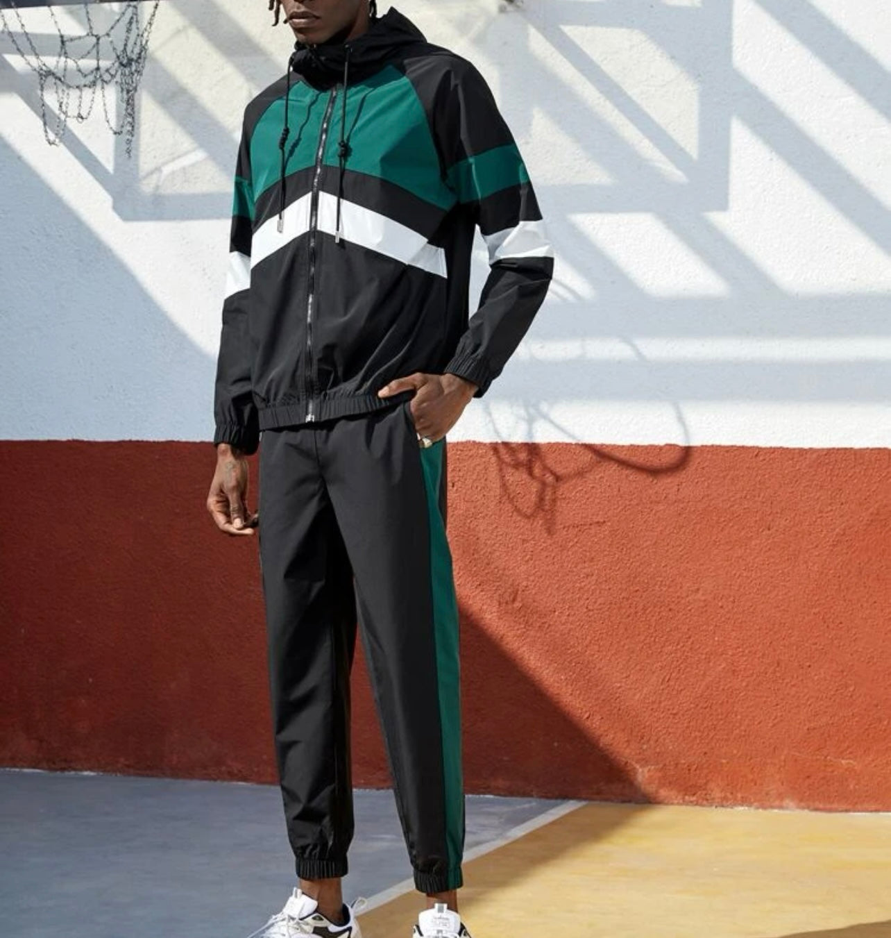 Men colorblock drawstring hooded sports set