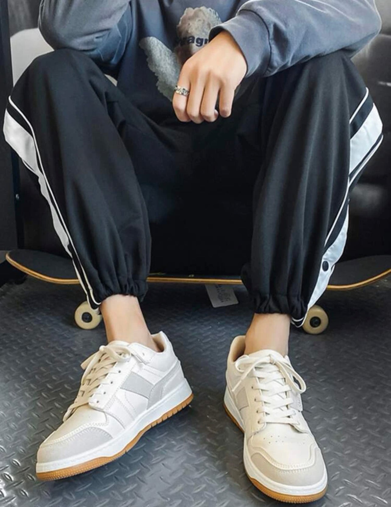 Men Lace-up Front Skate Shoes