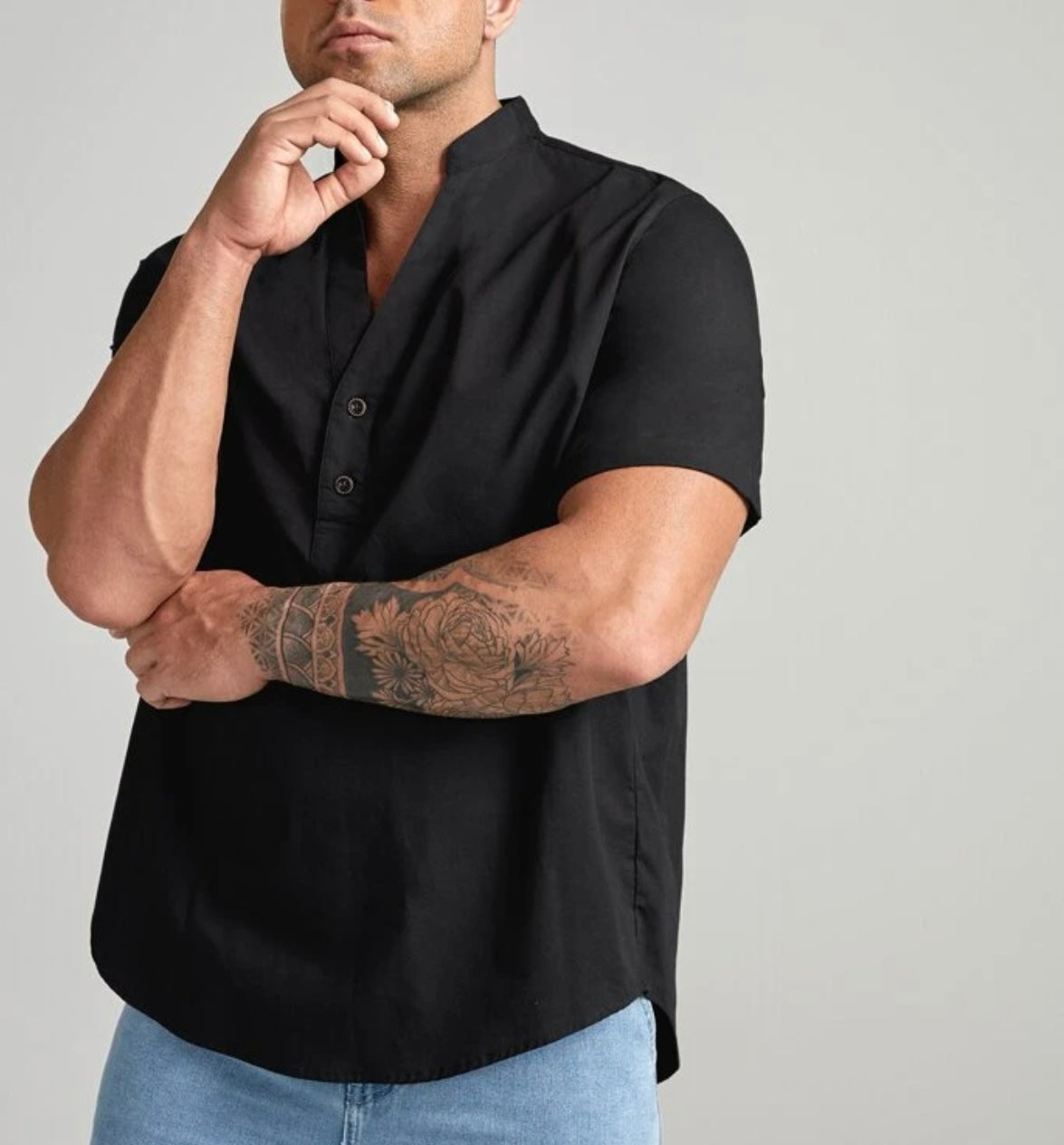 Extended sizes men half button curved hem shirt