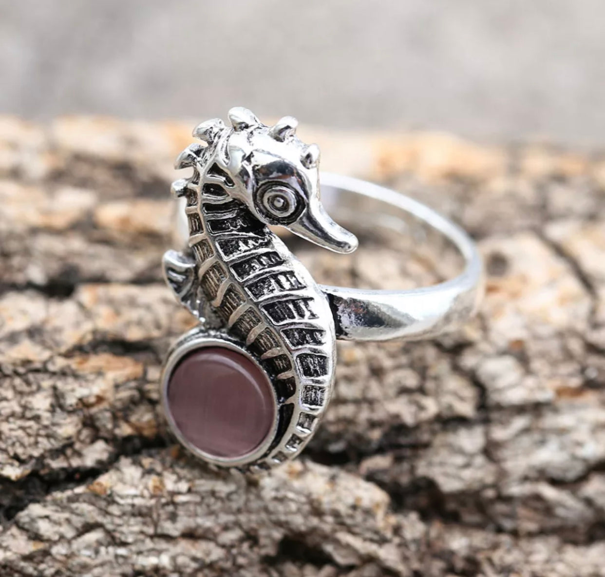 Novel Seahorse Ring Inlaid Pink Gem ring. Size 8.