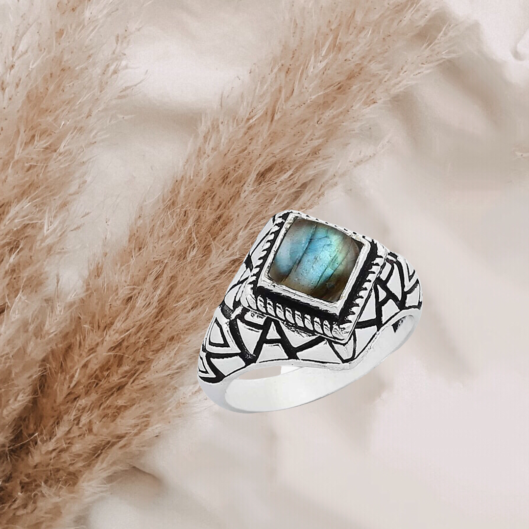 Natural Labradorite Silver Plated diamond stone rings.