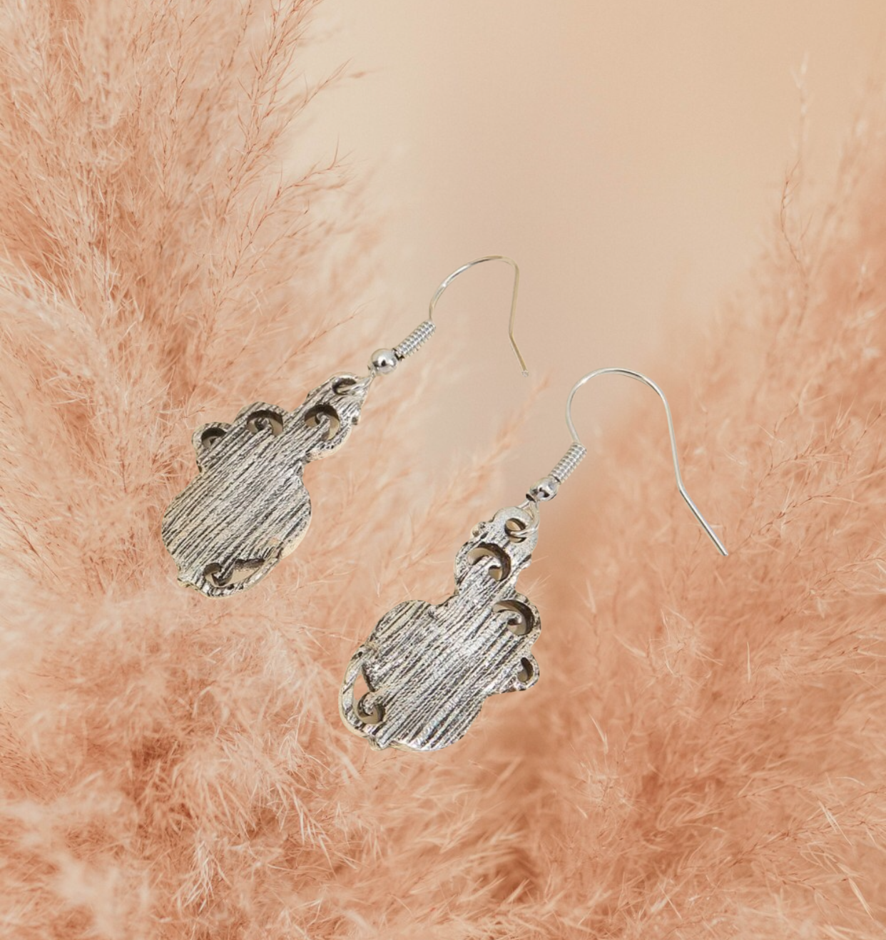 Structured drop earrings
