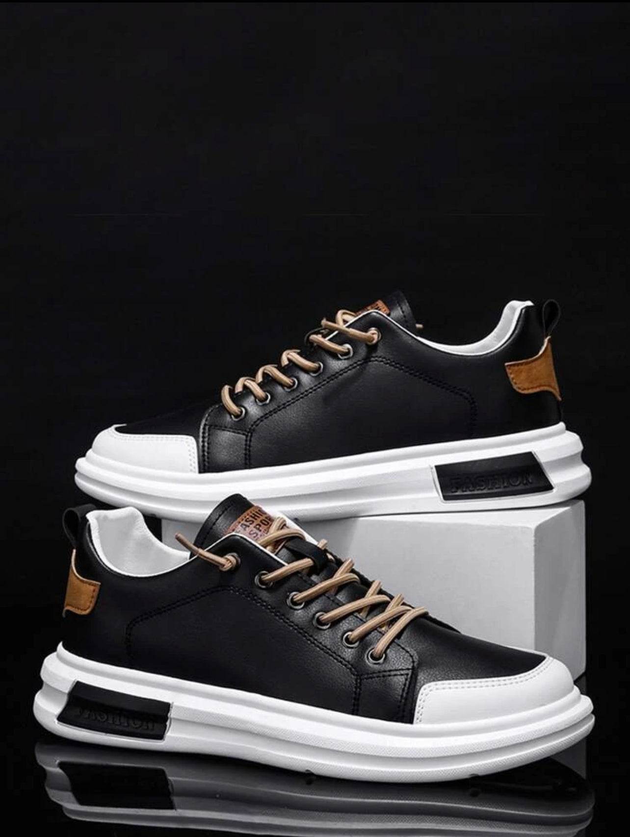 Men Letter Patch Decor Lace-up Front Skate Shoes