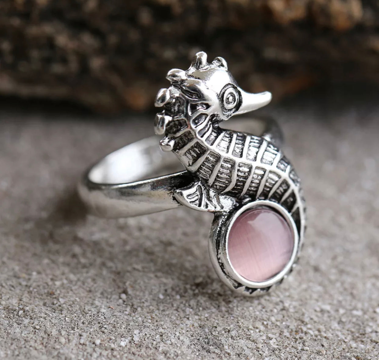 Novel Seahorse Ring Inlaid Pink Gem ring. Size 8.