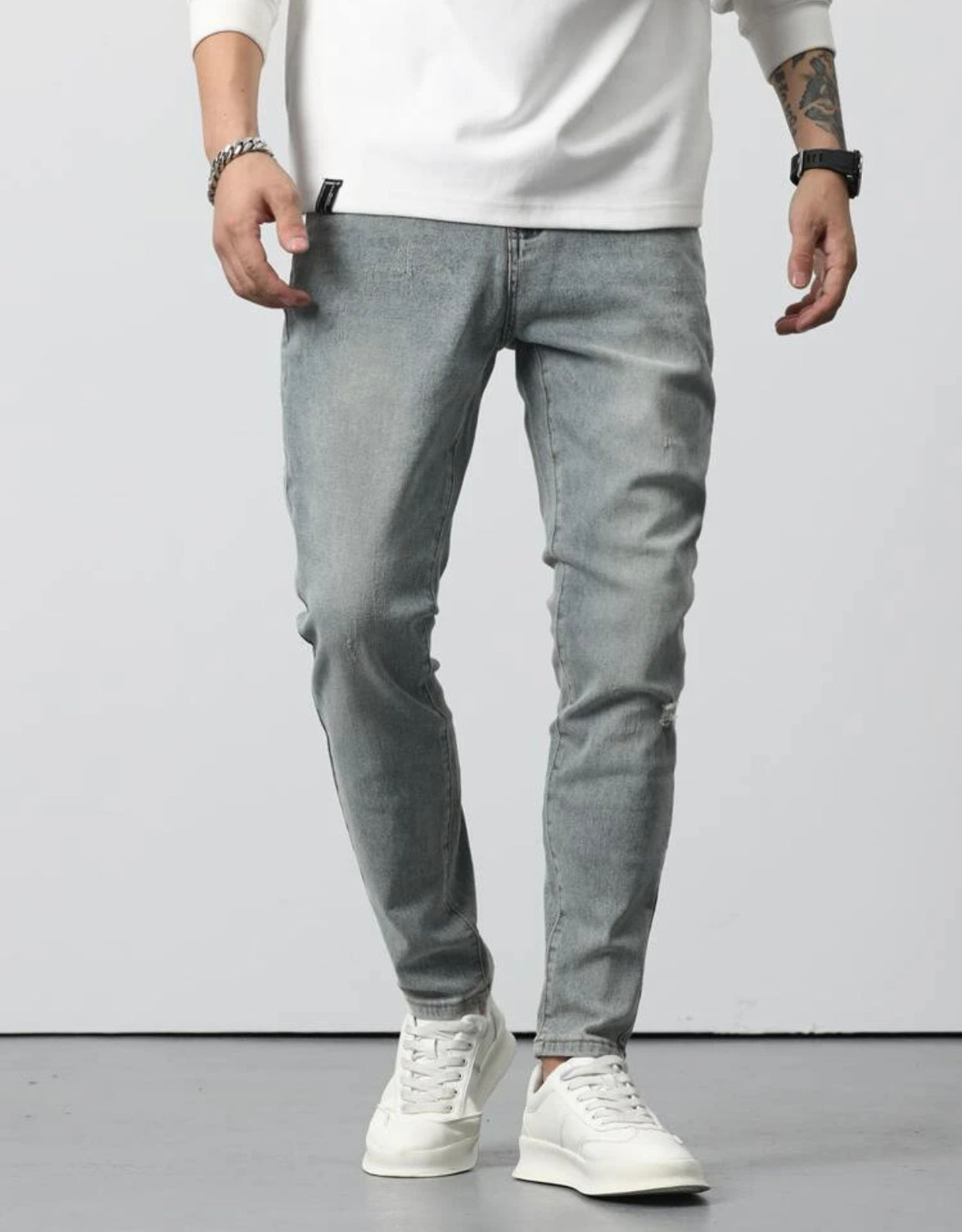 Men’s bleach wash ripped skinny jeans