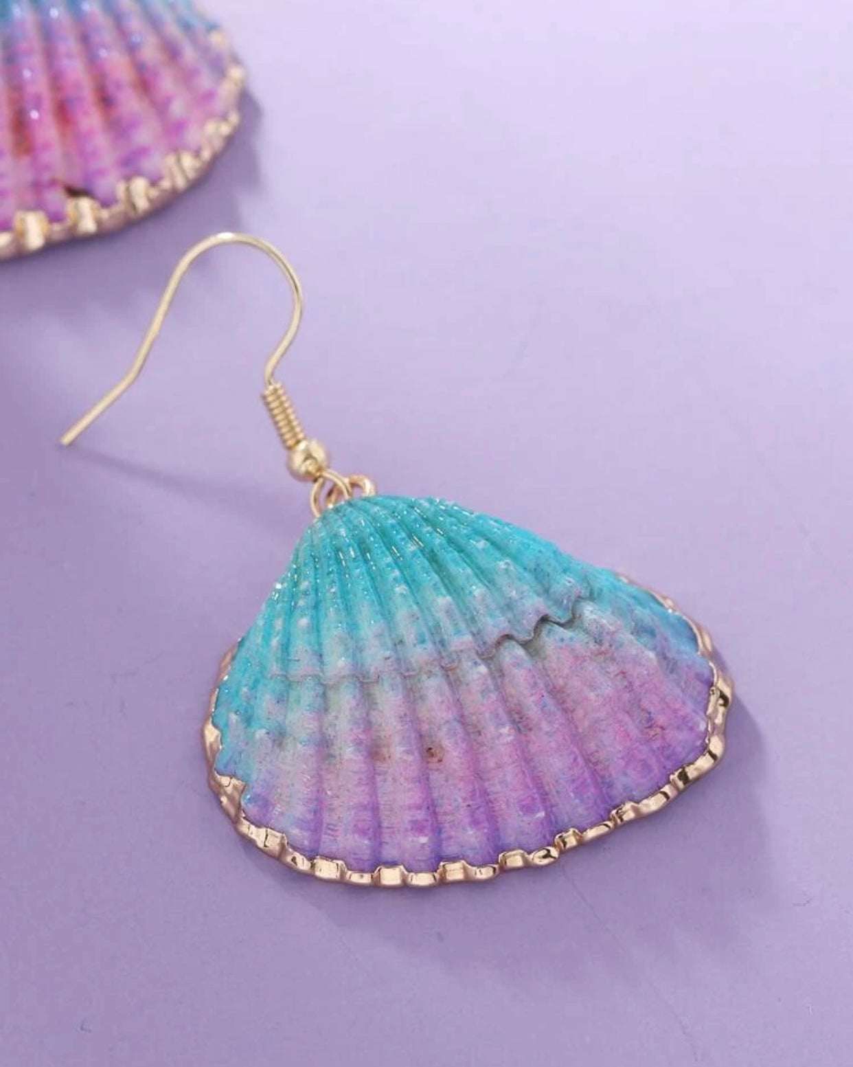 Shell decor dangle earrings