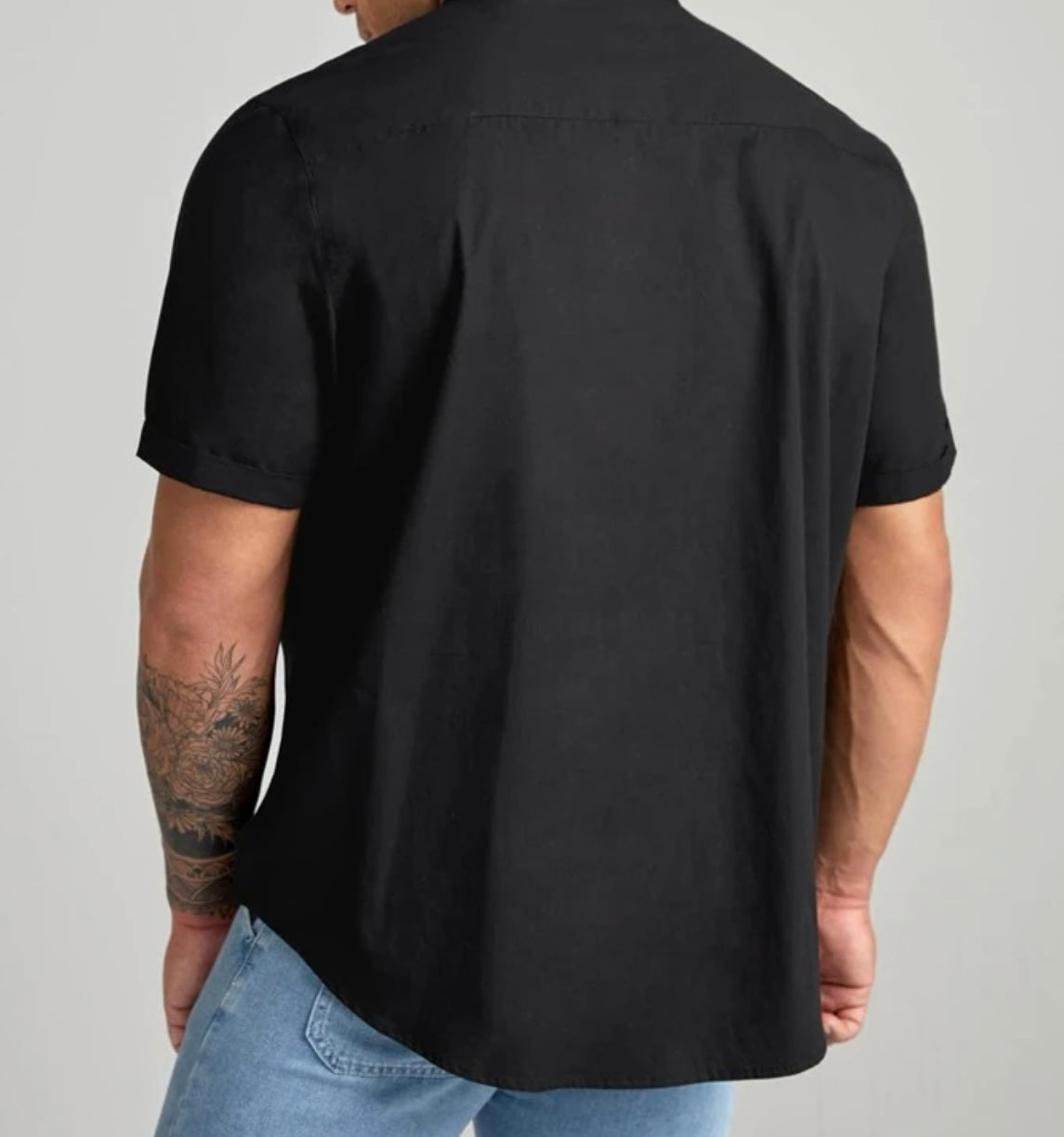 Extended sizes men half button curved hem shirt