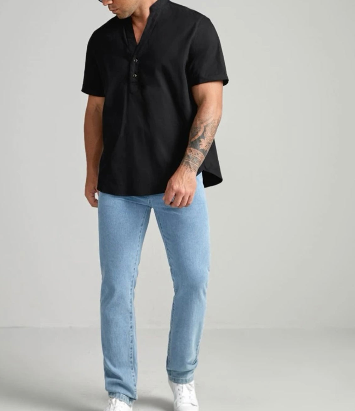 Extended sizes men half button curved hem shirt