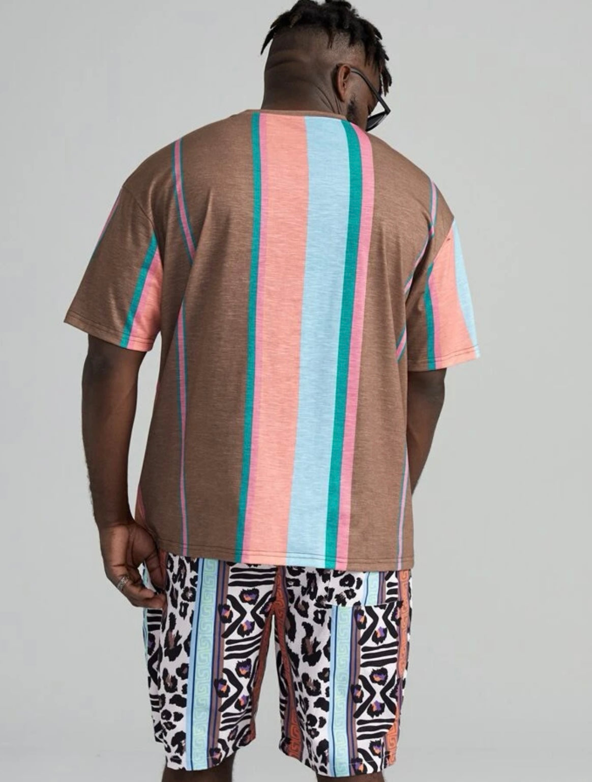 Extended sizes men striped pocket front tee & leopard print shorts set