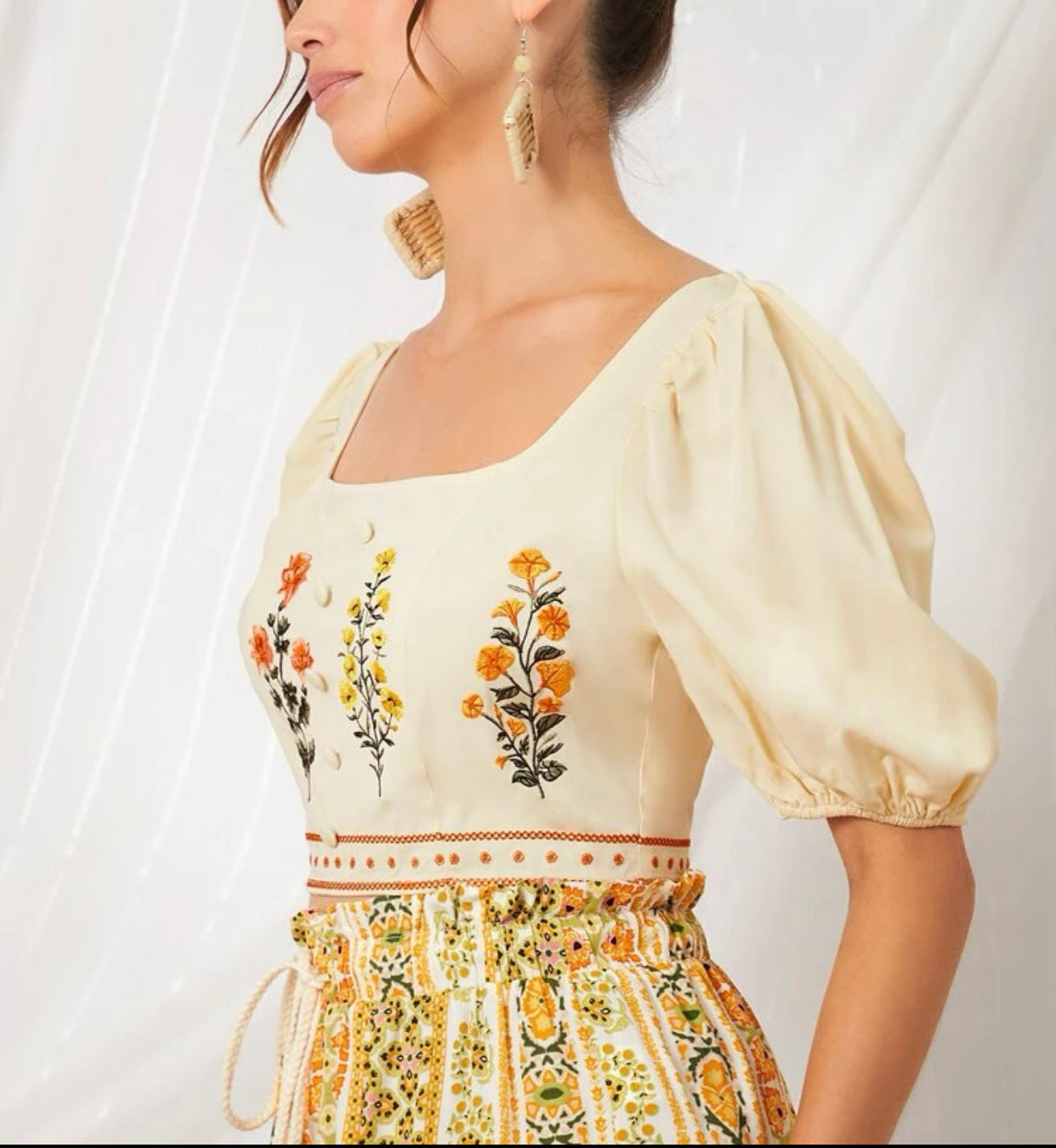 Floral embroidered puff sleeve crop blouse