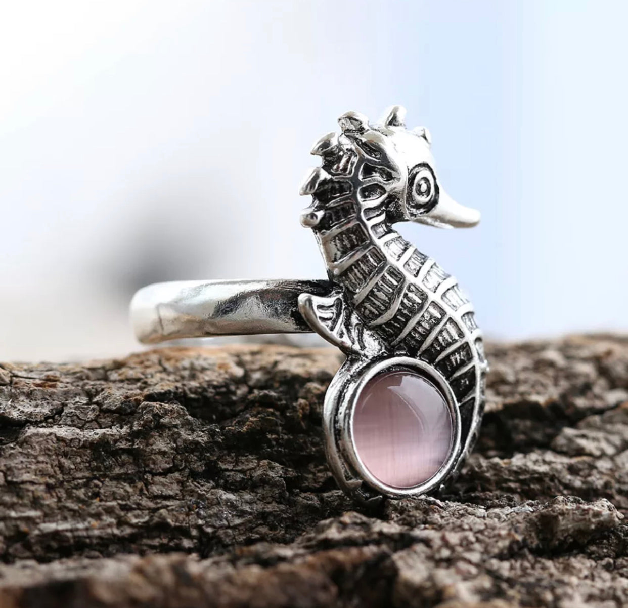 Novel Seahorse Ring Inlaid Pink Gem ring. Size 8.