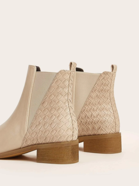 Minimalist Braided Design Chelsea Boots
