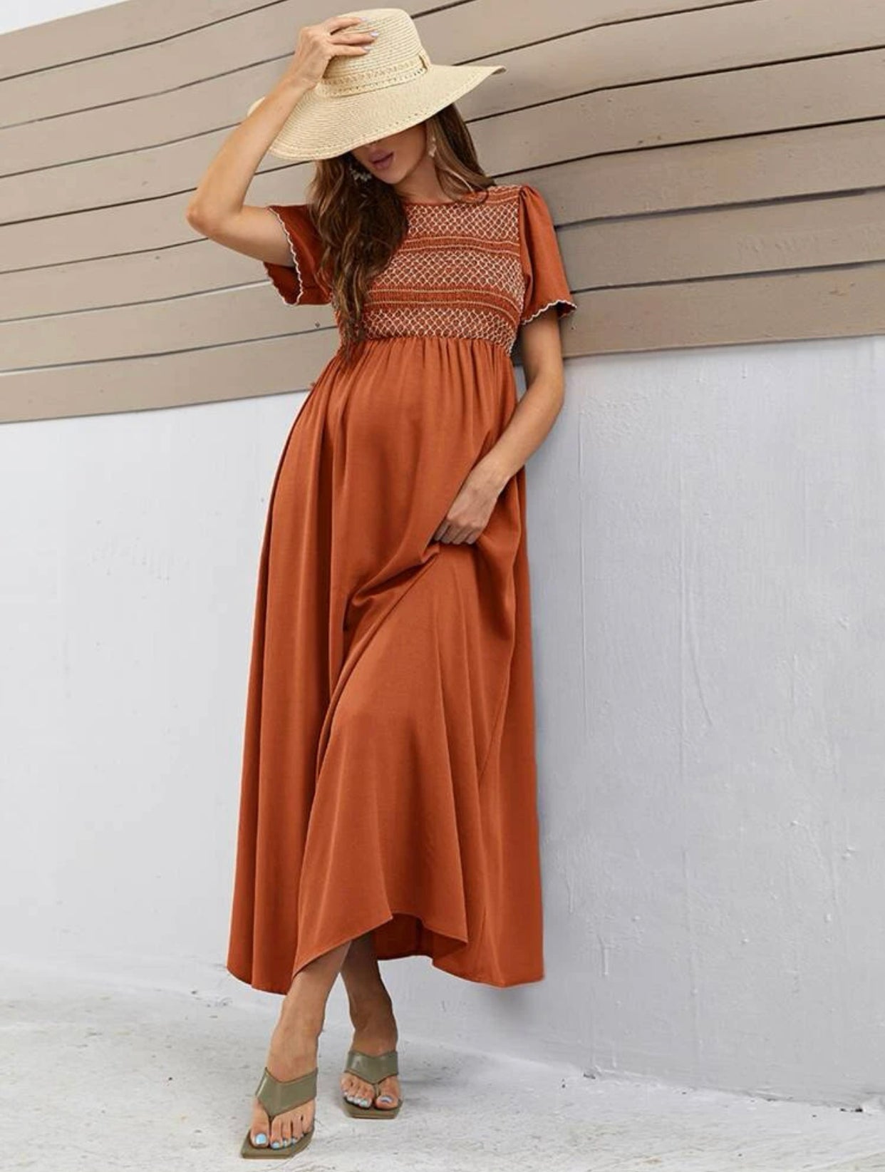 Maternity keyhole back wavy sleeve edge dress