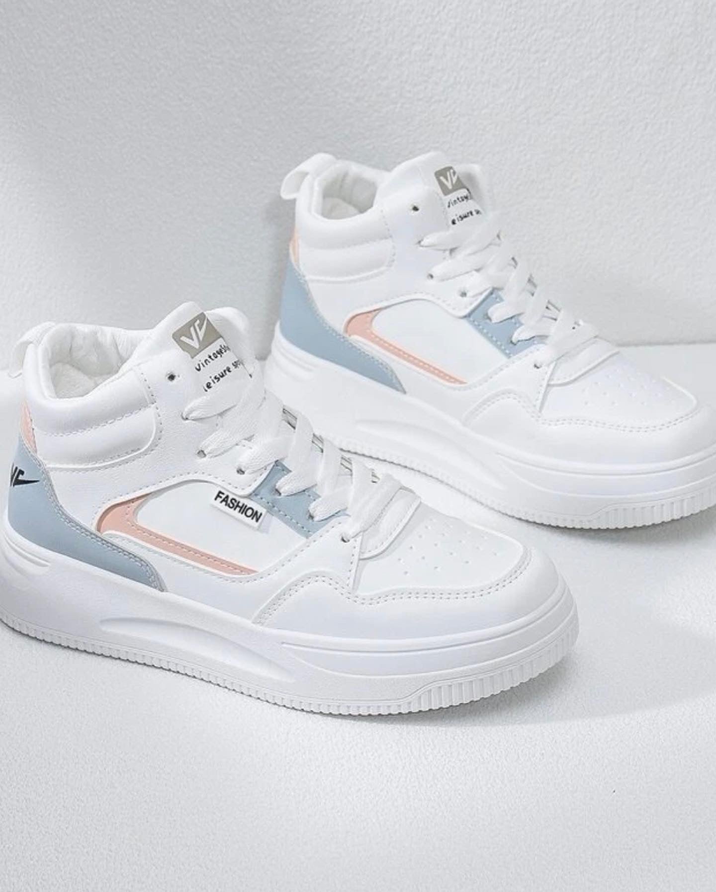 Colorblock lace-up front skate shoes