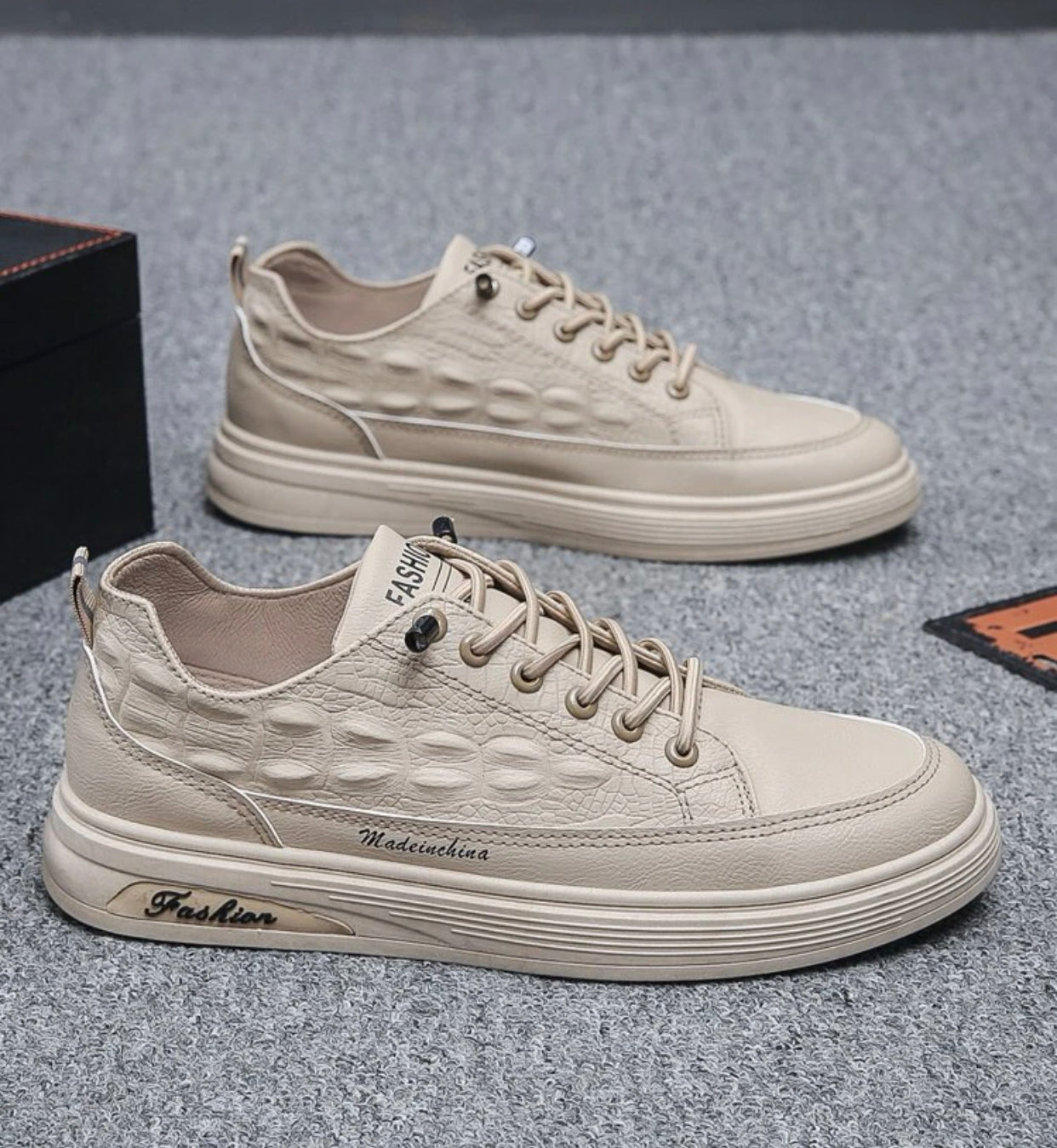 Men’s Khaki letter graphic lace-up front skate shoes