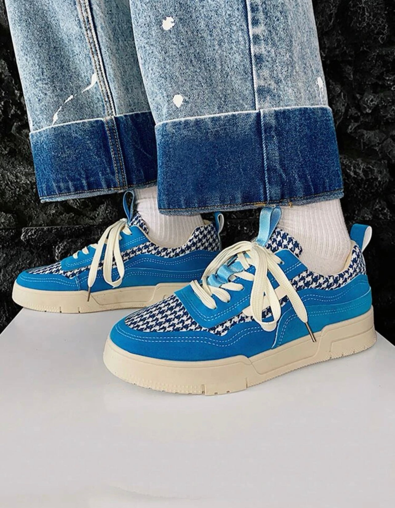 Men Lace-up Front Skate Shoes