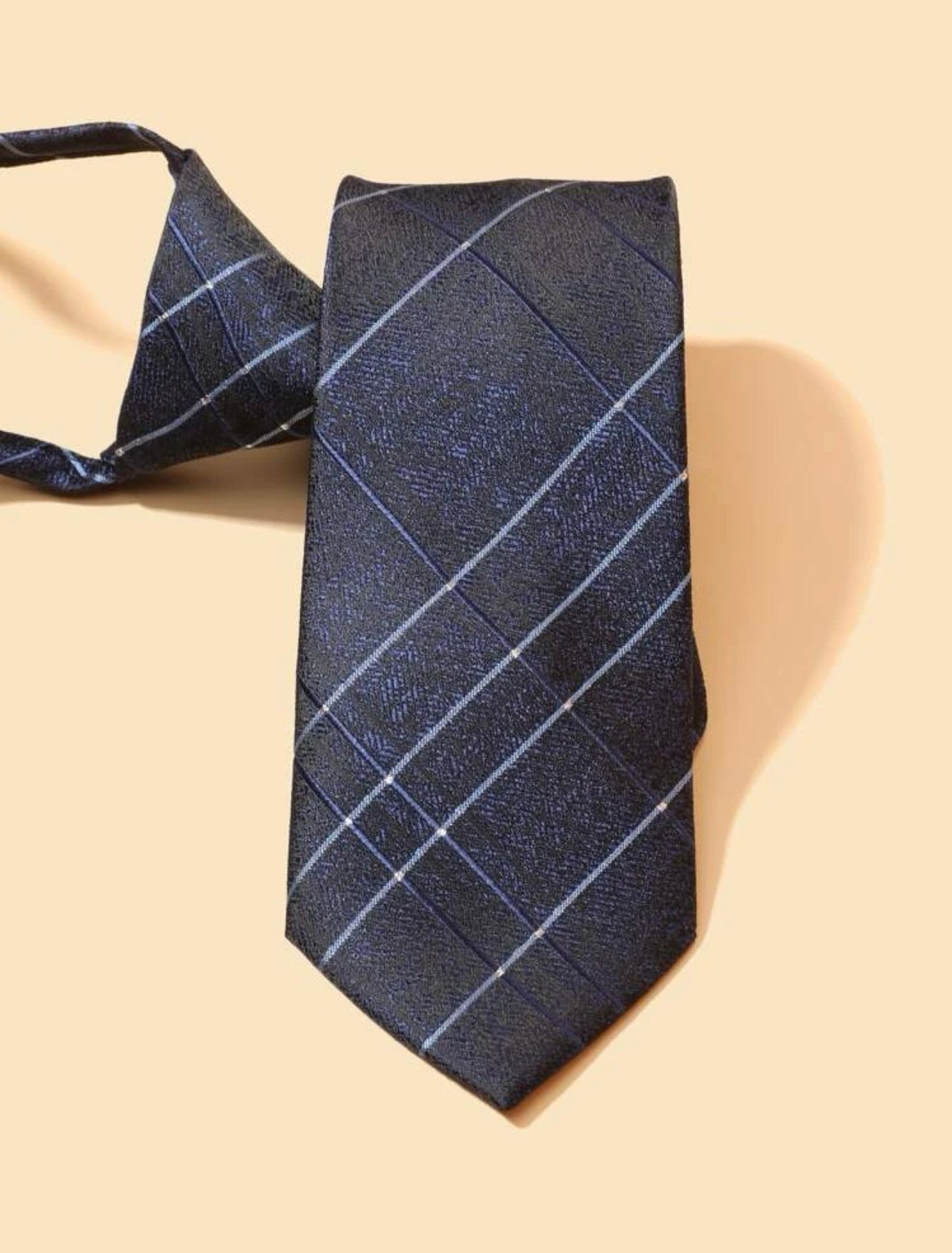 Men Striped Pattern Tie