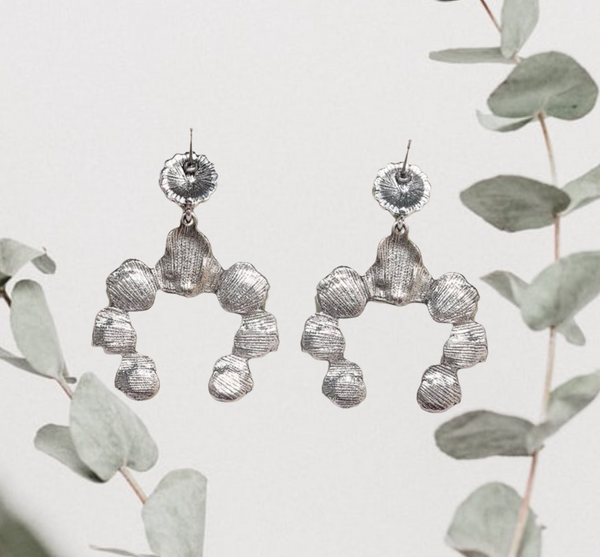 White stone decor textured metal drop earrings