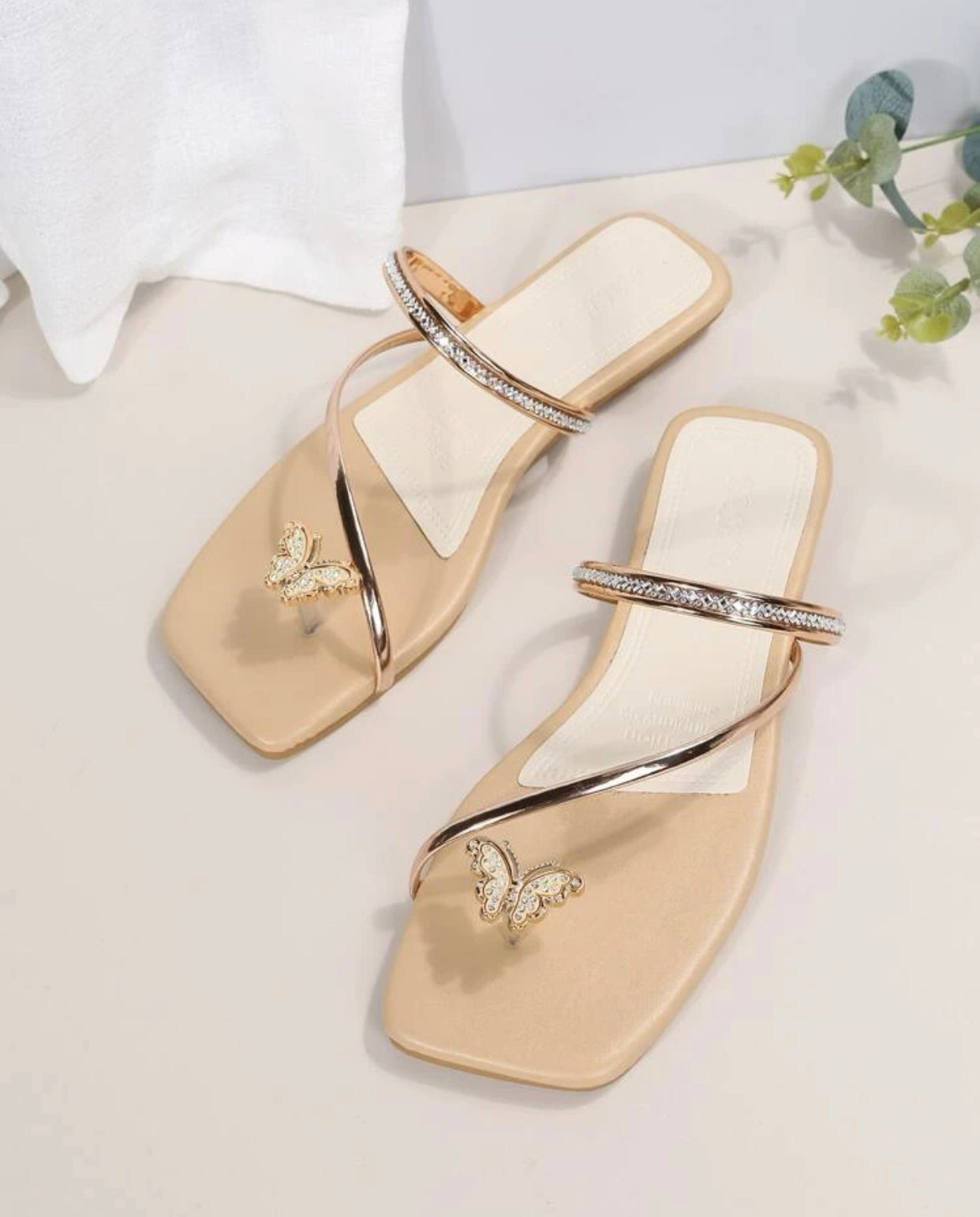 Rhinestone & butterfly decor thong sandals