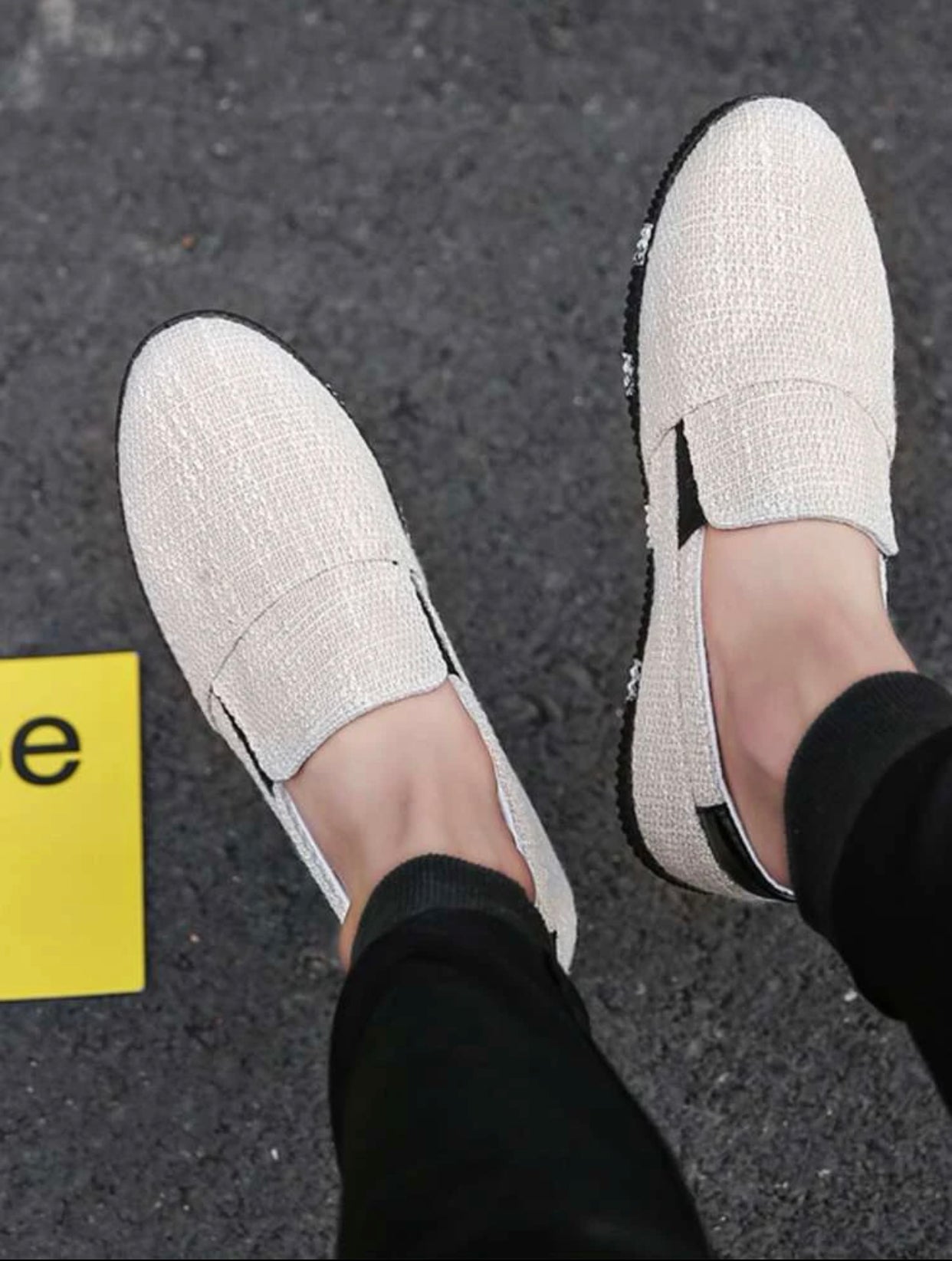 Men’s minimalist canvas loafers