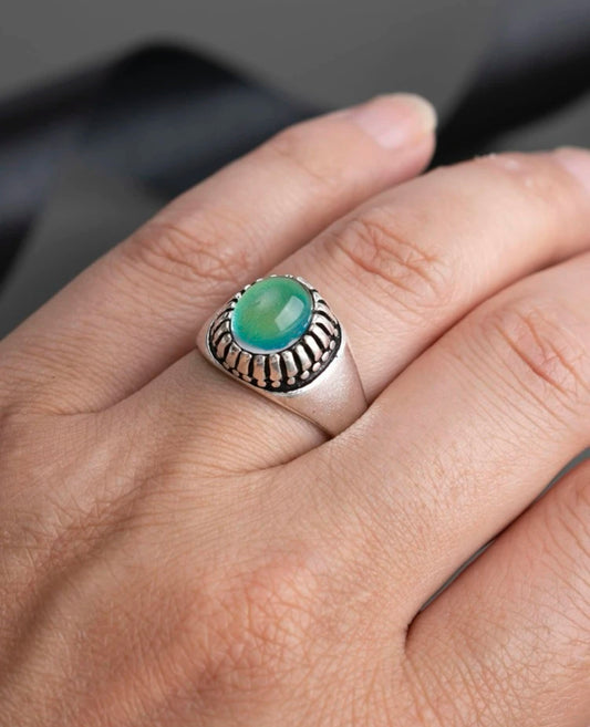 Men’s color changing gemstone decor ring. Size 9.