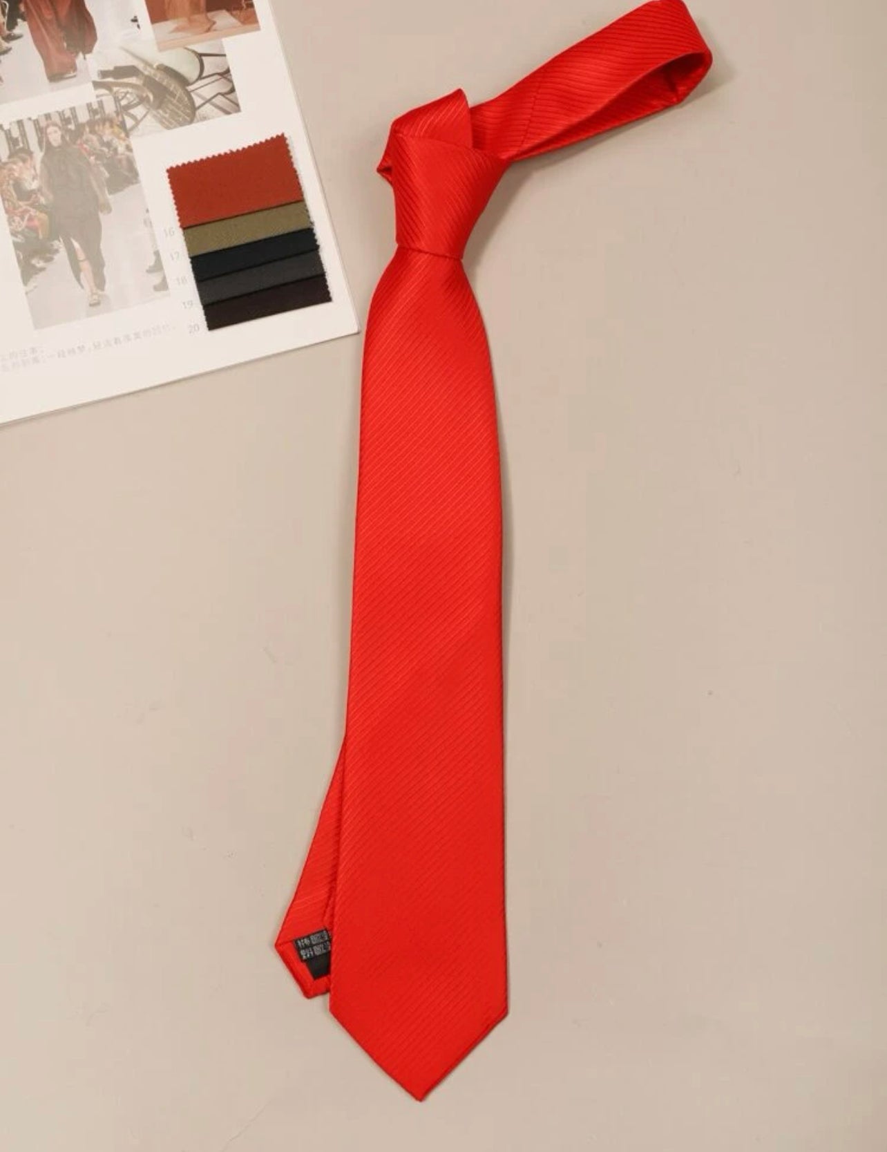 Men Diagonal Striped Tie