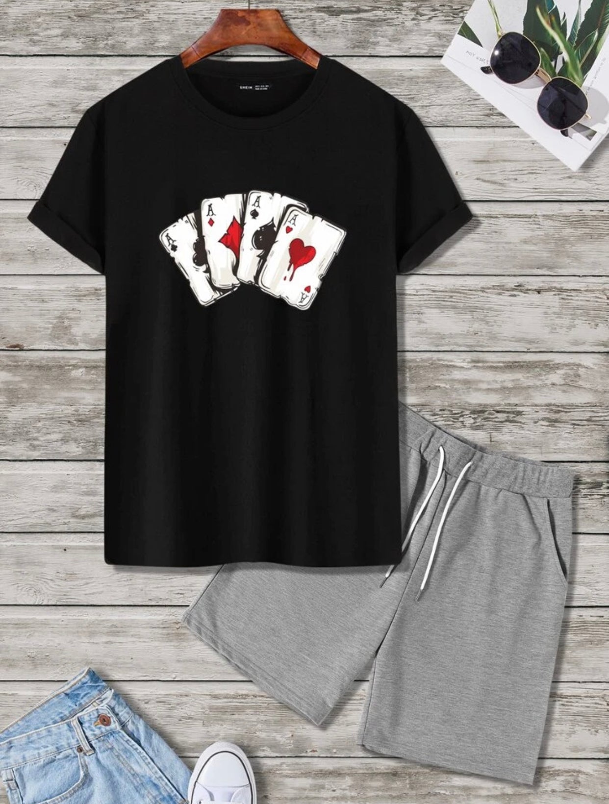 Men’s playing cards print tee & drawstring shorts