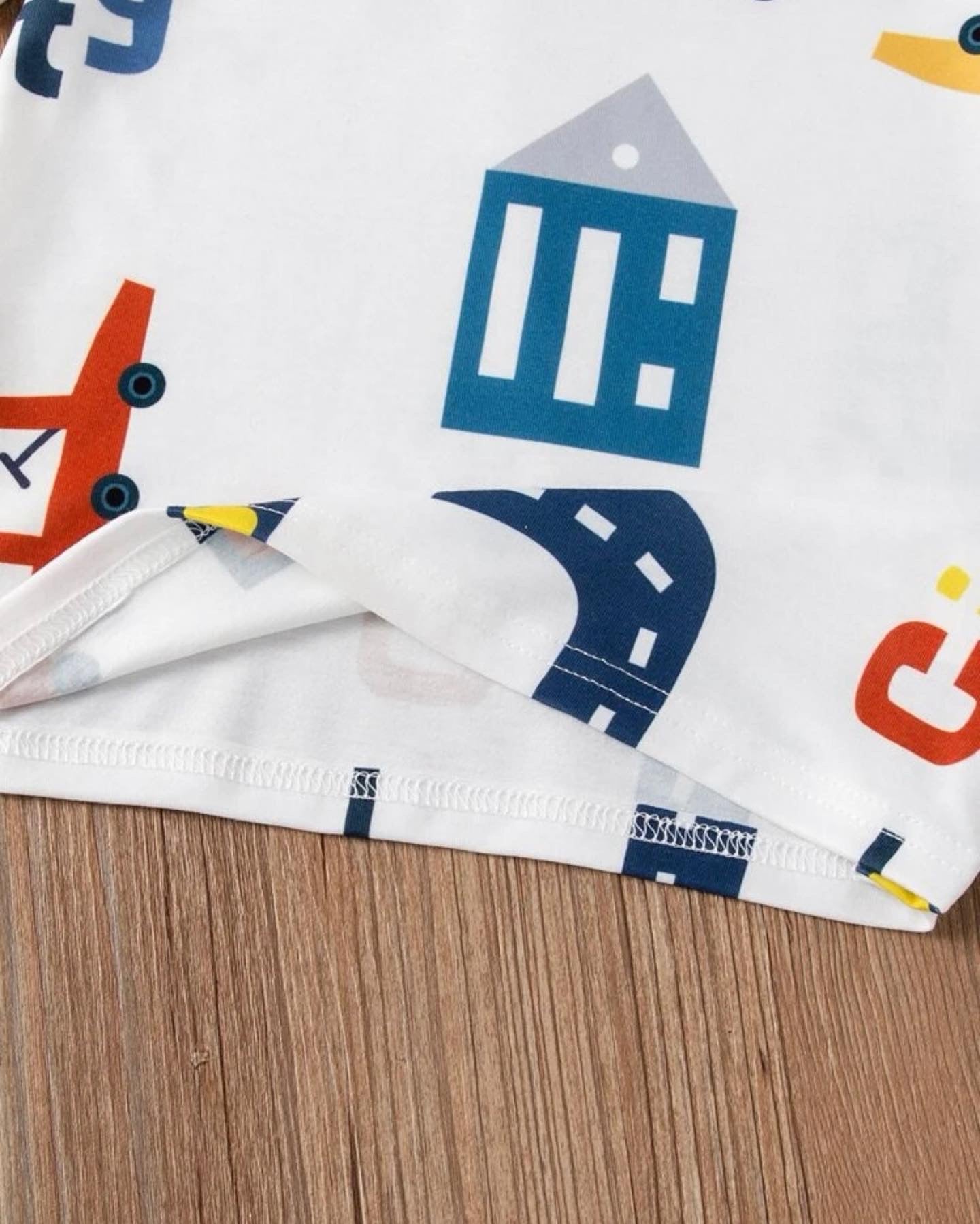 Toddler boys car & letter graphic tee