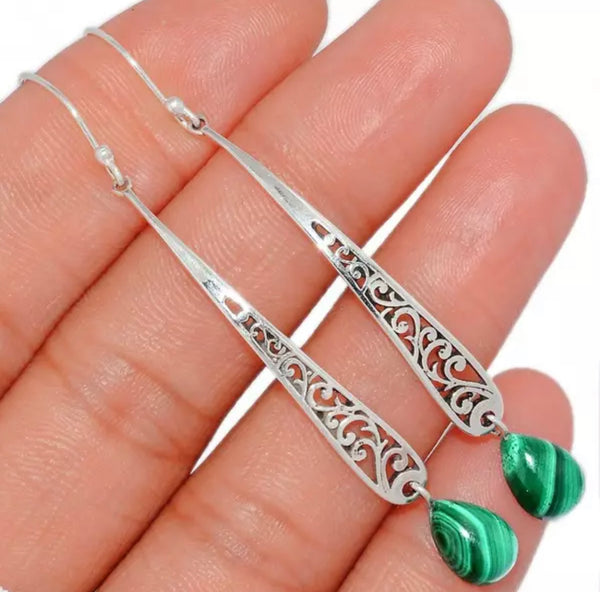 Innovative Green agate dangle earrings