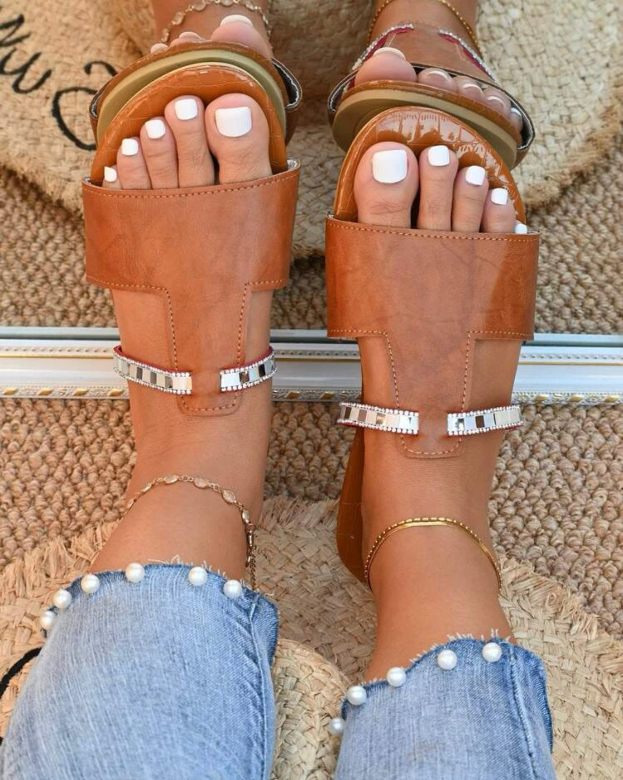 Rhinestone decor slide sandals