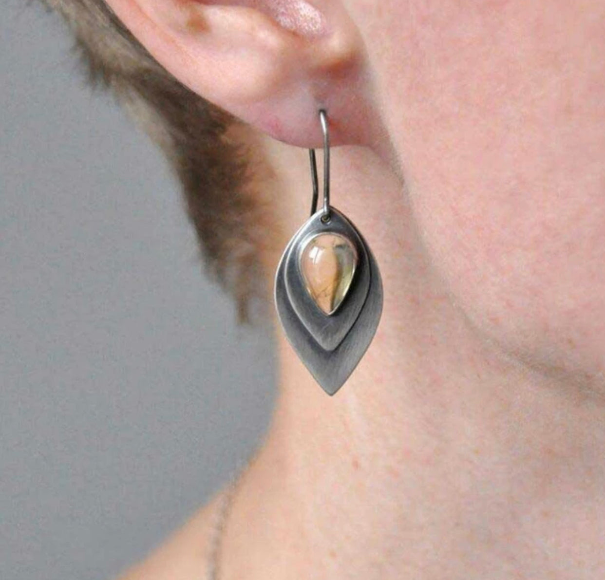 Retro multi layered Opal decor pendant earrings.