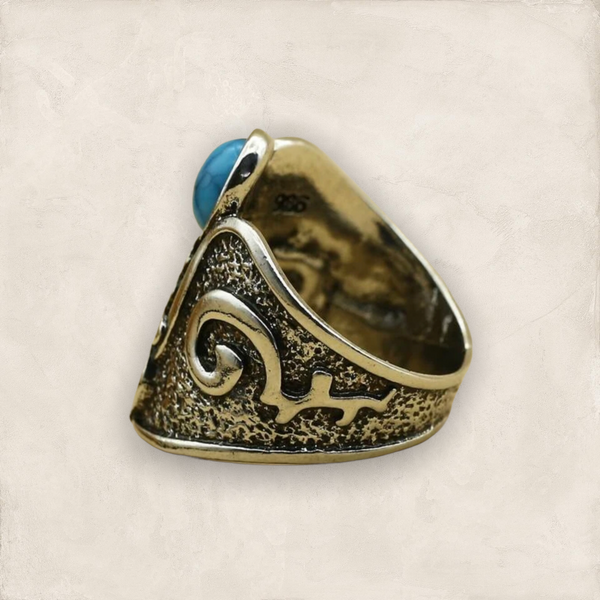 Swirl design vintage style statement ring. Size 8.