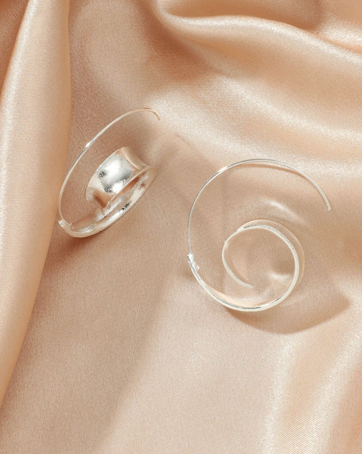 Solid spiral earrings