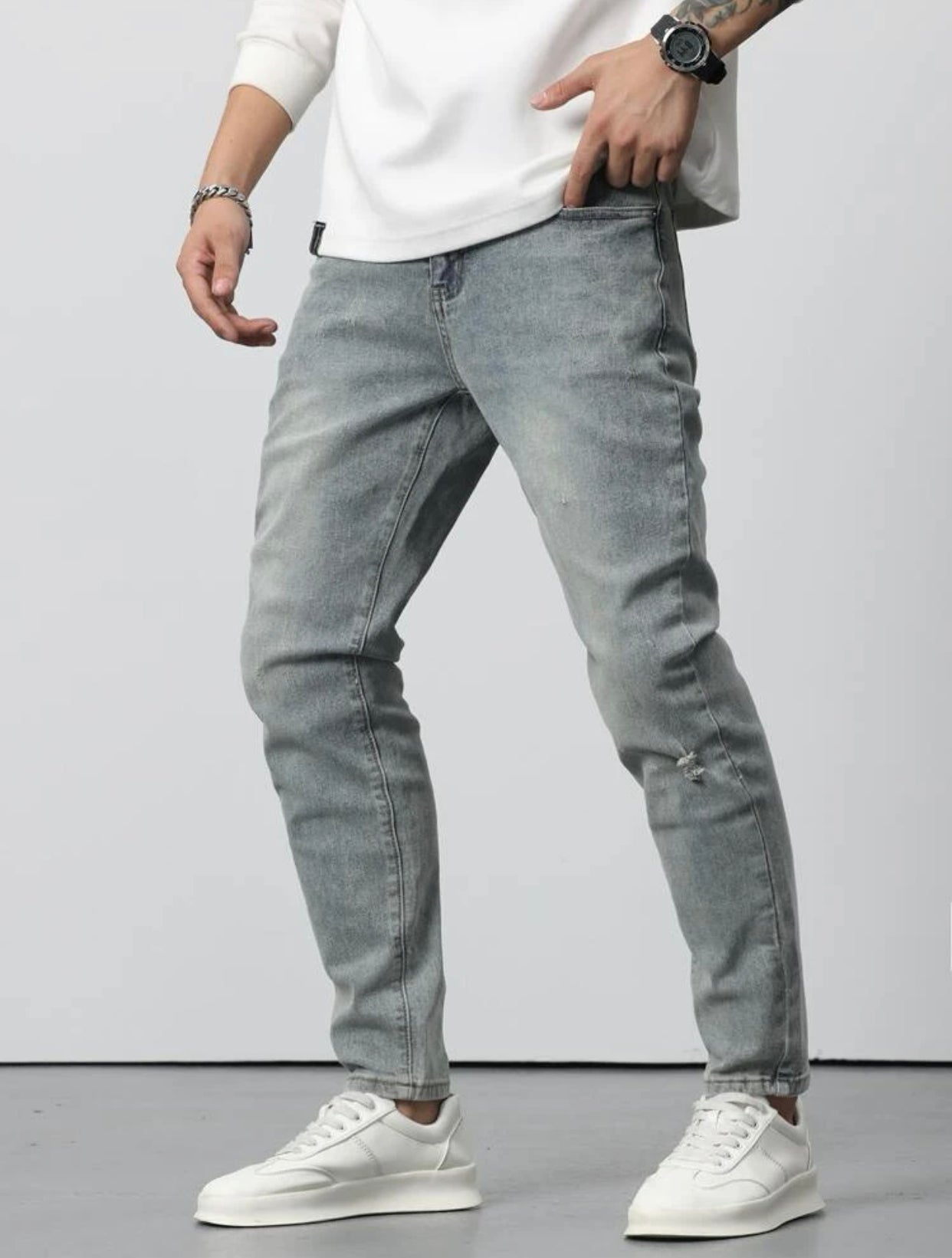 Men’s bleach wash ripped skinny jeans