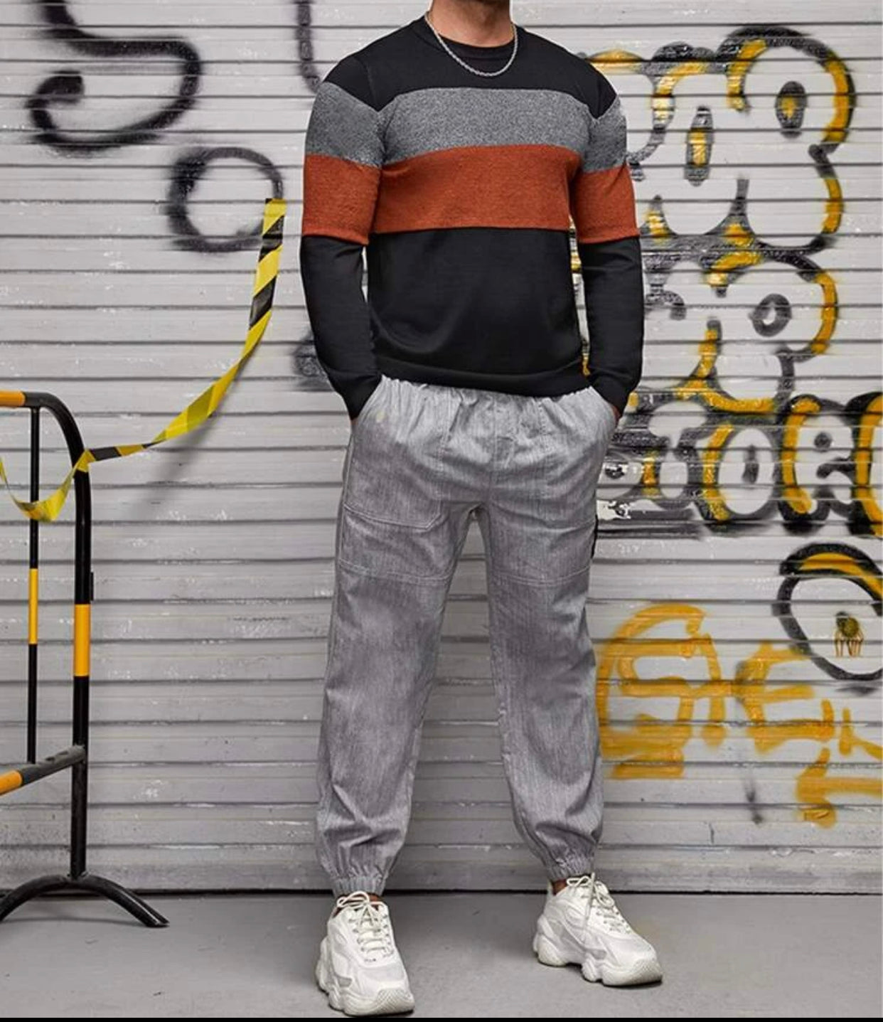 Men’s extended size round neck color block sweater