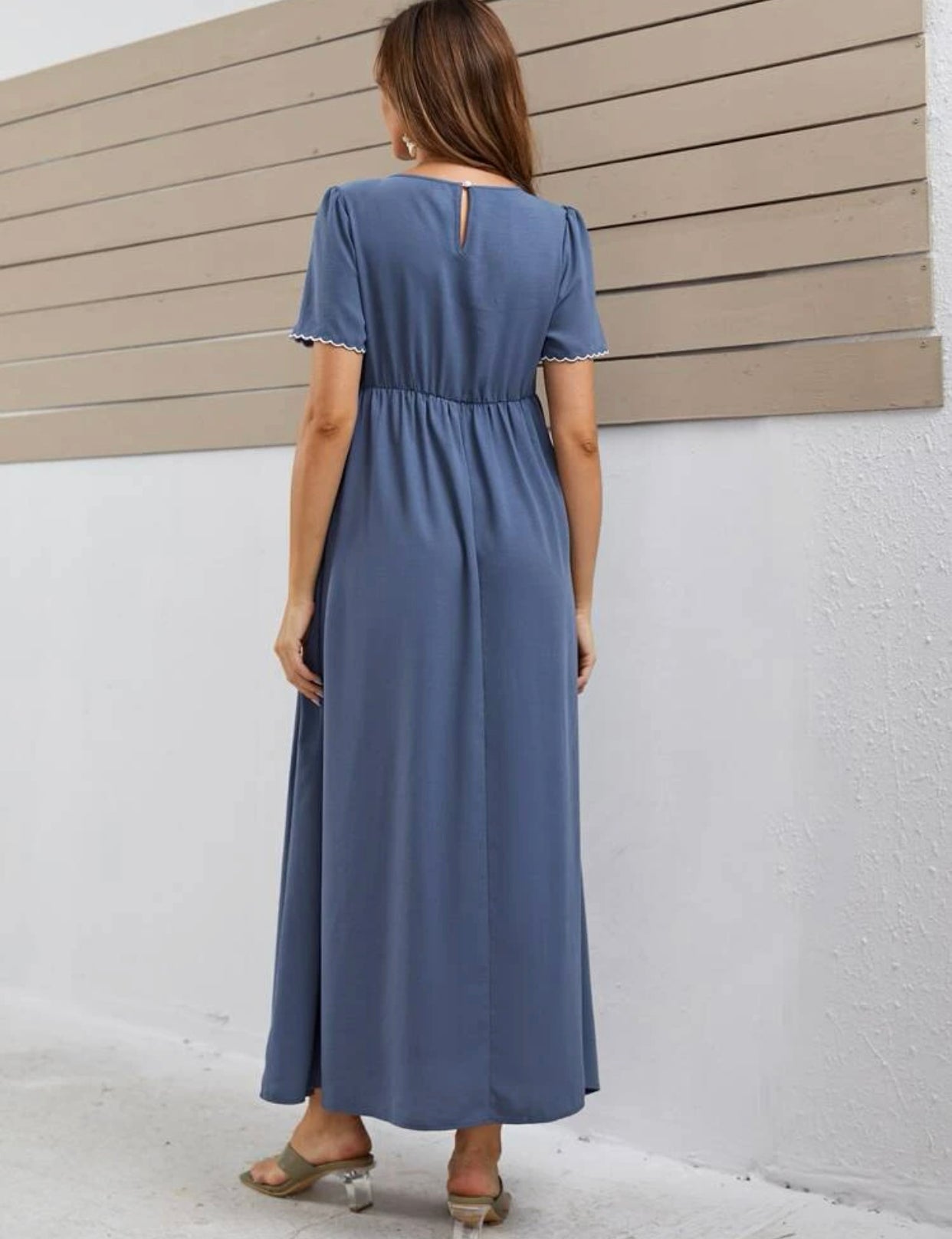 Maternity keyhole back wavy sleeve edge dress