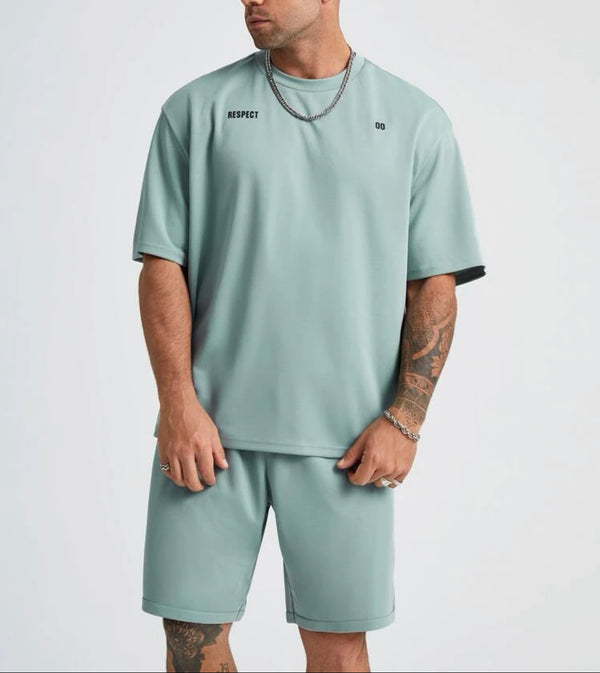 Extended sizes men letter graphic tee & shorts set