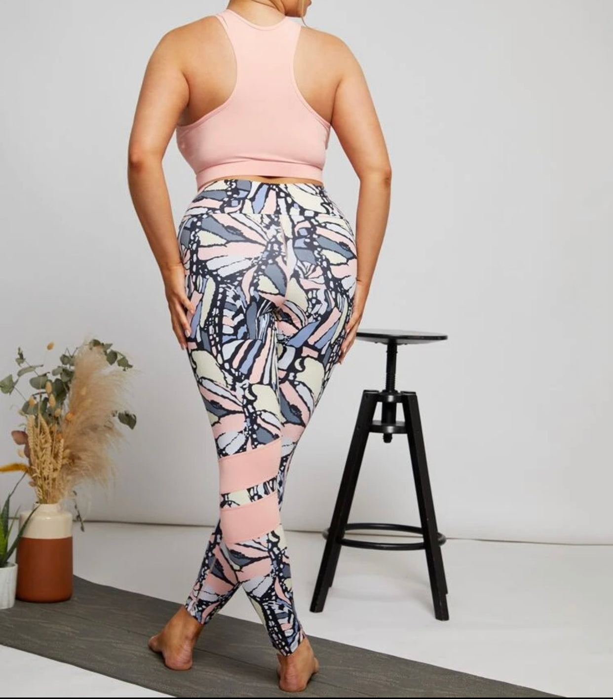 Peekaboo sports bra and floral leggings set - Christina’s unique boutique LLC